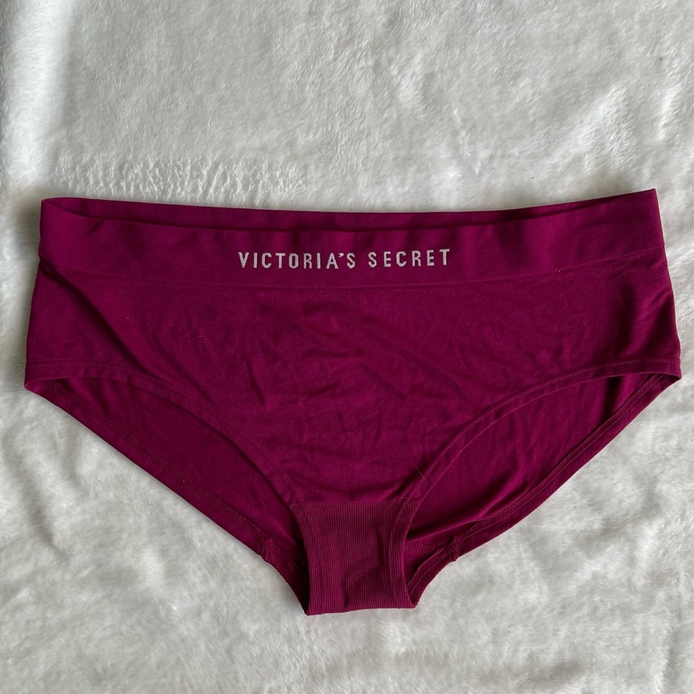 Victoria’s Secret NWT hip-hugger/hipster panty size XL